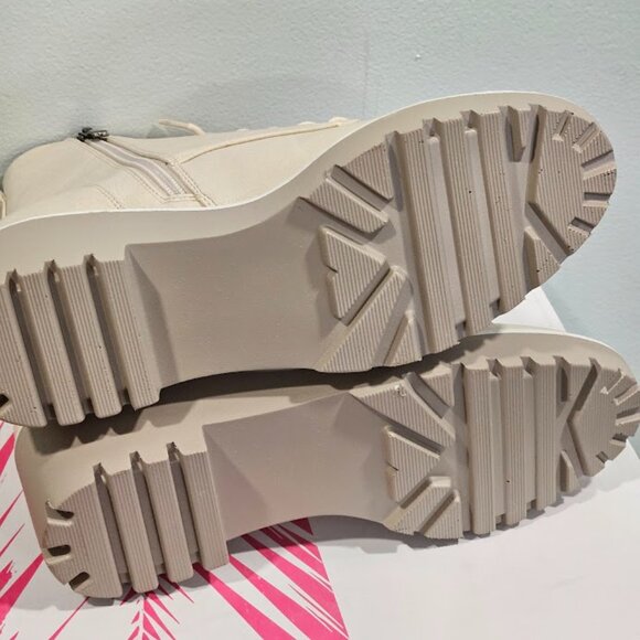 Hey Girl by Corky's Size 9 Ghosted Cream Women's New in Box Wedge Boots - Picture 7 of 14